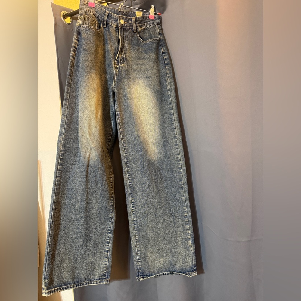 SHEIN Women’s High Waisted Wide-Leg Jeans 👖